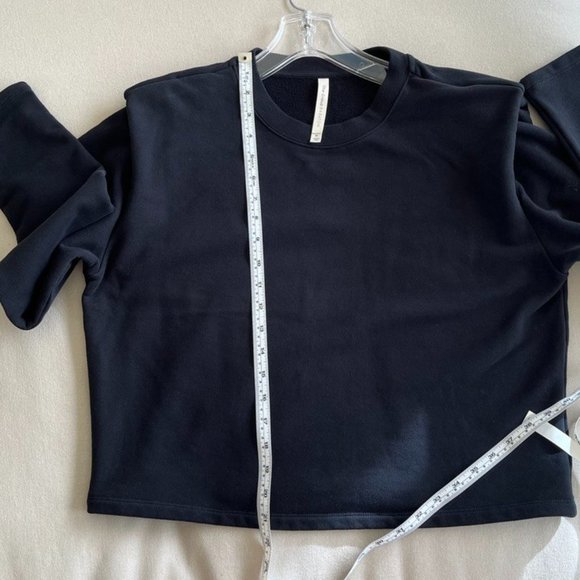 The Group by Babaton Persona Sweater Shoulder Pad - Picture 9 of 9